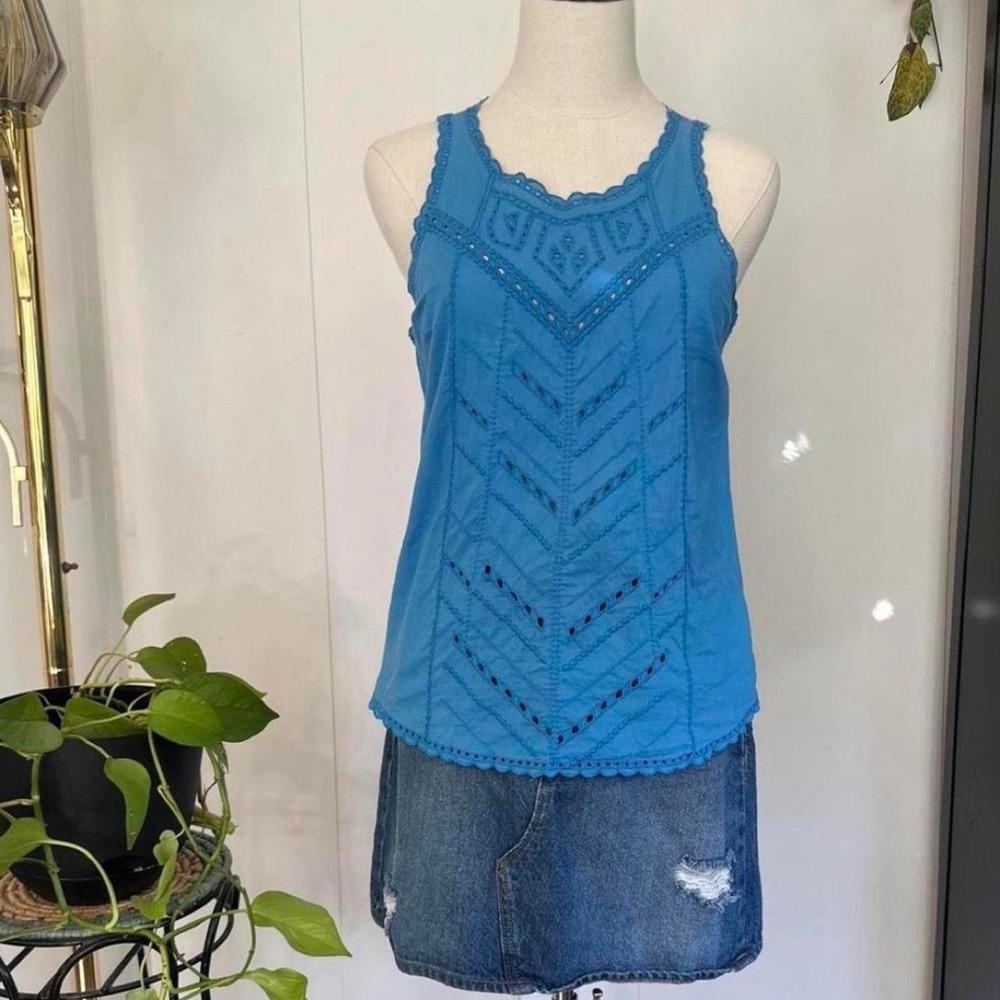 Gap Womens XS Aqua Blue Embroidered Eyelet Scalloped Cotton Tank Top